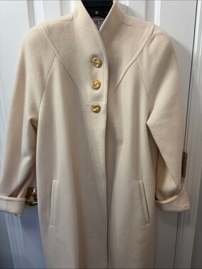 Cream 100%Wool Stand-Collar Swing Coat with Gold Buttons and Hidden Buttons